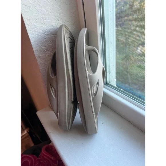 OOfos OOriginal Sandals in Nomad (Taupe/Tan) Men’s 5 | Women’s 7 - Picture 8 of 12